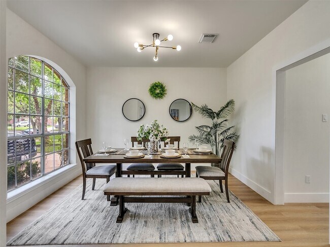 Building Photo - 246 Cedar Elm Ln