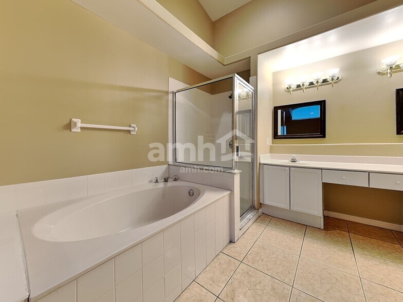 Building Photo - 6673 Bouganvillea Crescent Dr