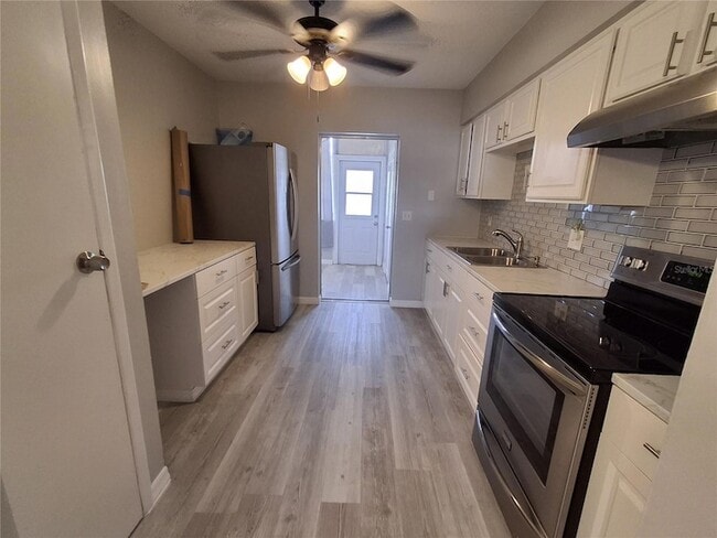 Building Photo - 955 51st St N