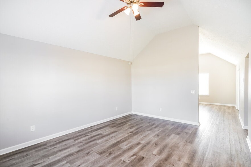 Building Photo - 2718 Lincoya Dr