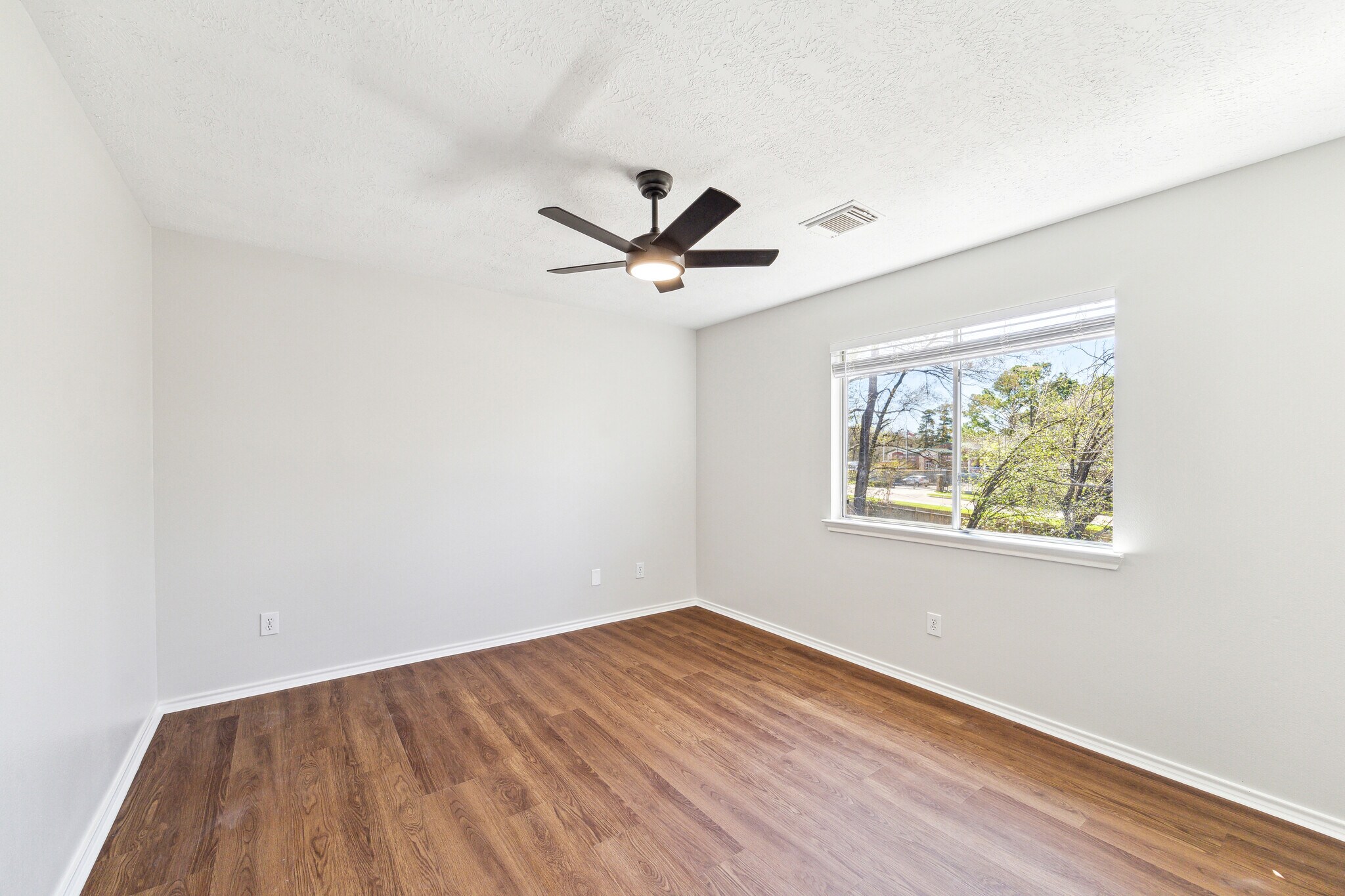 Building Photo - 18603 Timber Twist Dr