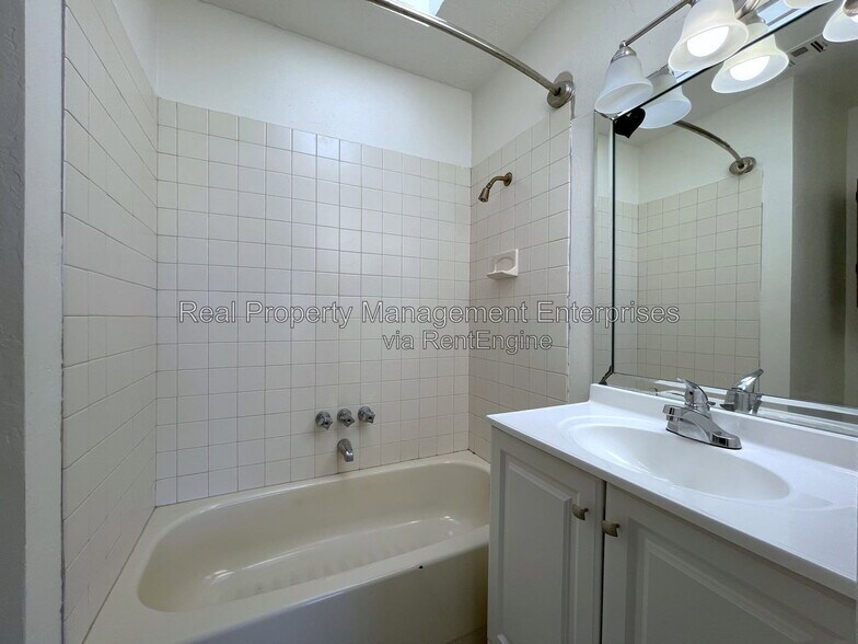 Building Photo - 11511 Stagecoach Trail
