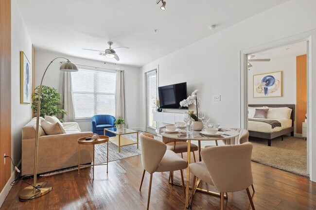 Building Photo - 5445 Town and Country Blvd