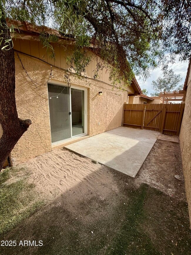 Building Photo - 14801 N 25th Dr