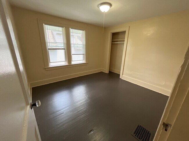 Building Photo - 357-359 Midland Ave