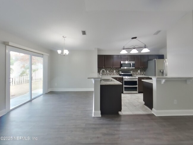 Building Photo - 2268 Eisner Dr