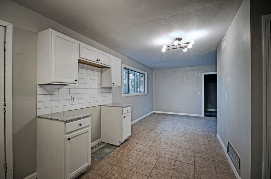 Building Photo - 351 Culley Dr