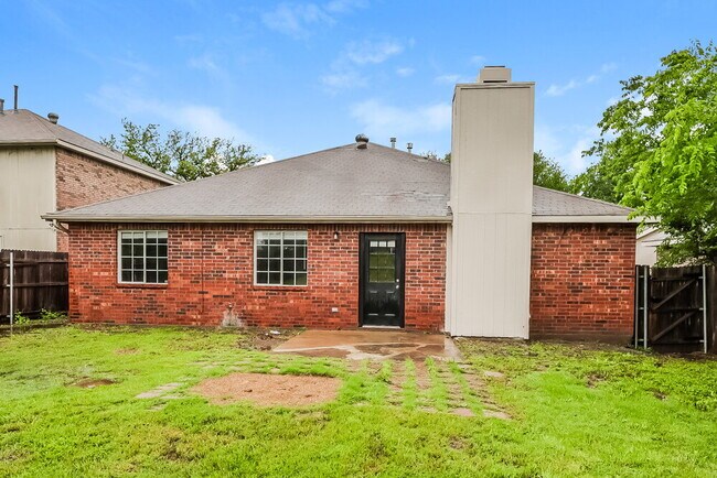 Building Photo - 5002 Wordsworth Dr