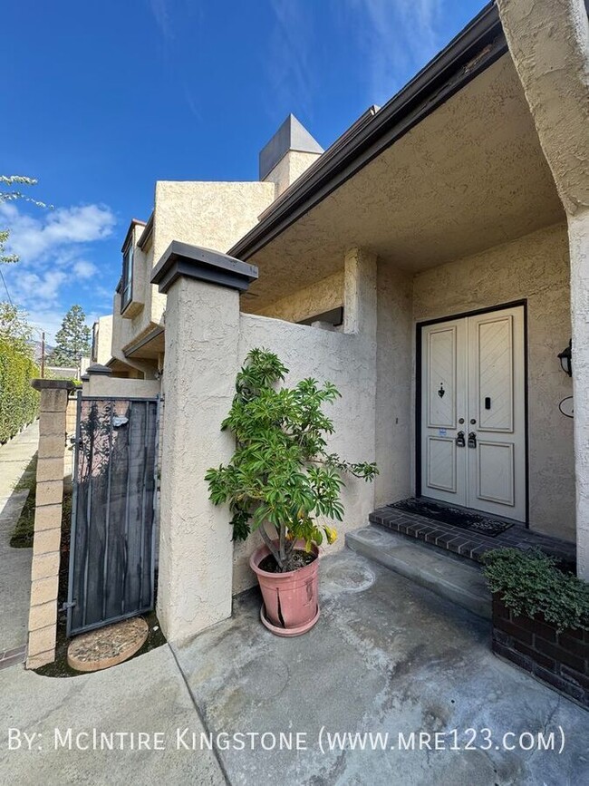 Building Photo - Stunning 3BD 2BA Townhome in Arcadia CA