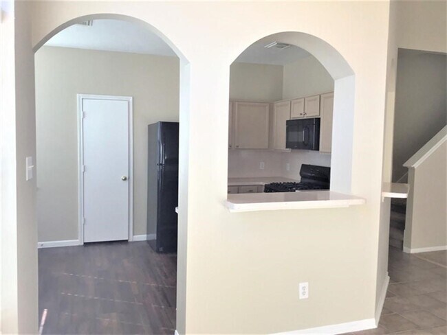 Building Photo - 3927 Dogwood Bough Ln