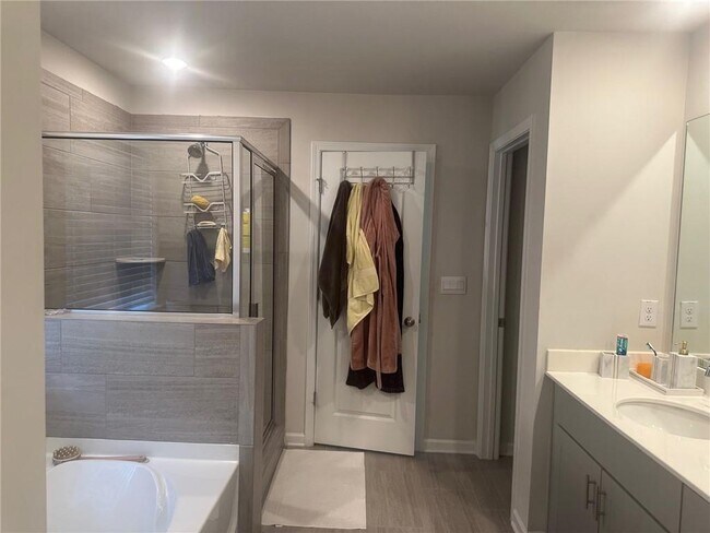 Building Photo - 3938 Dean Grv Wy