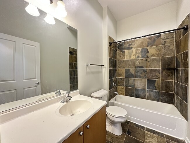 Building Photo - 1464 S Michigan Ave