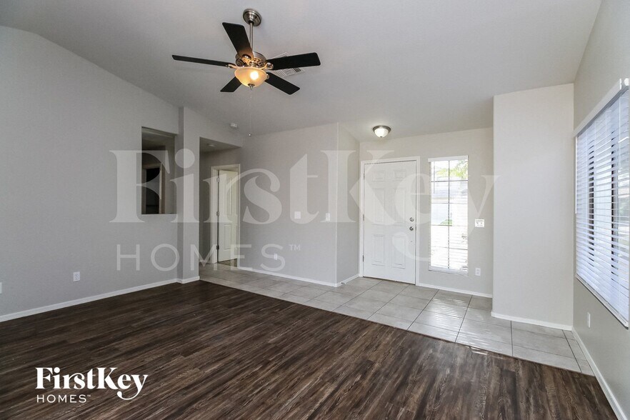 Building Photo - 2290 E Nunneley Ct