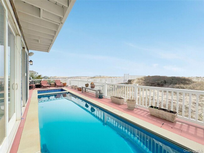 Building Photo - 771 Dune Rd
