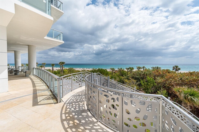 Building Photo - 3100 N Ocean Dr