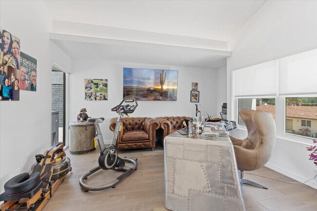 Building Photo - 1329 E Pomelo Grove Ln