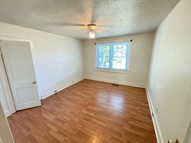 Building Photo - 1109 Bellemeade Ave