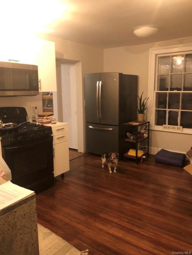 Building Photo - 12 Davis St