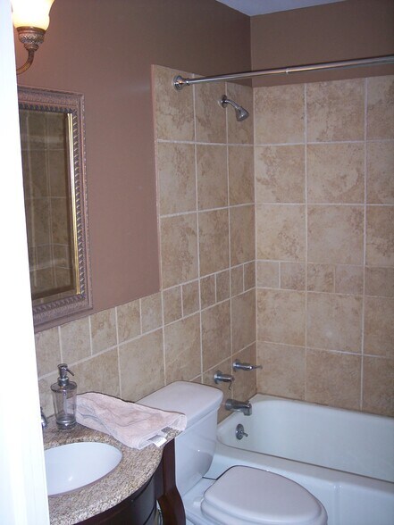 Building Photo - 3688 Idle Creek Dr