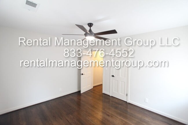 Building Photo - Large 3 Bedroom 2 Bath - New On The Market...