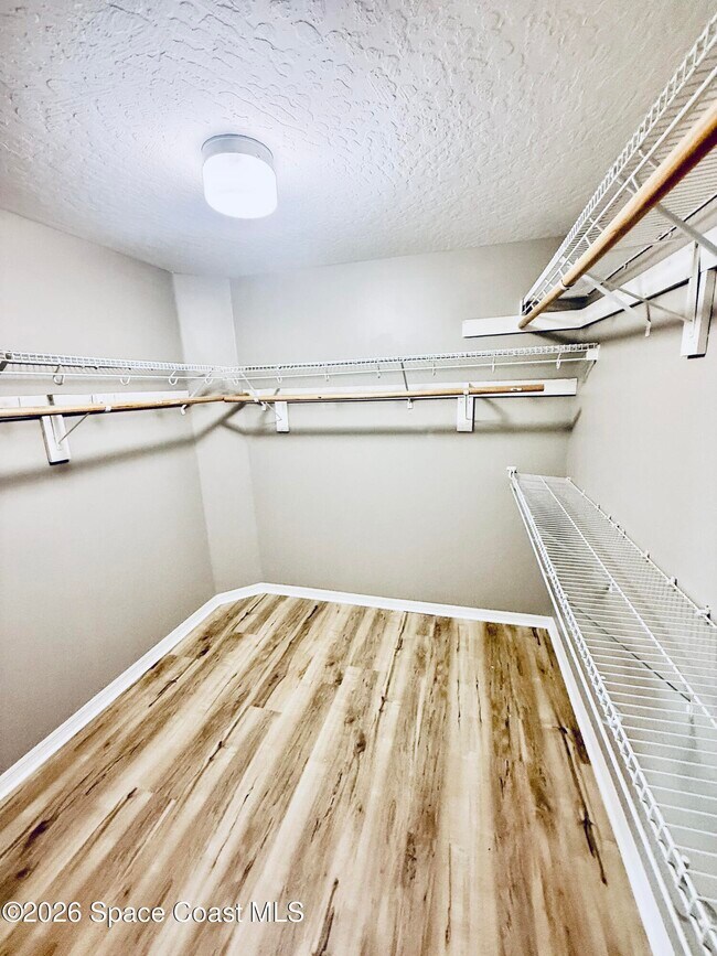 Building Photo - 1686 Rustic Way