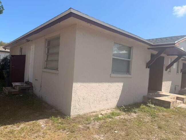 Building Photo - 314 Douglass Ave