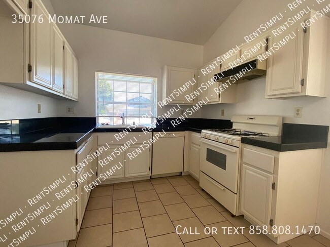 Building Photo - 35076 Momat Ave