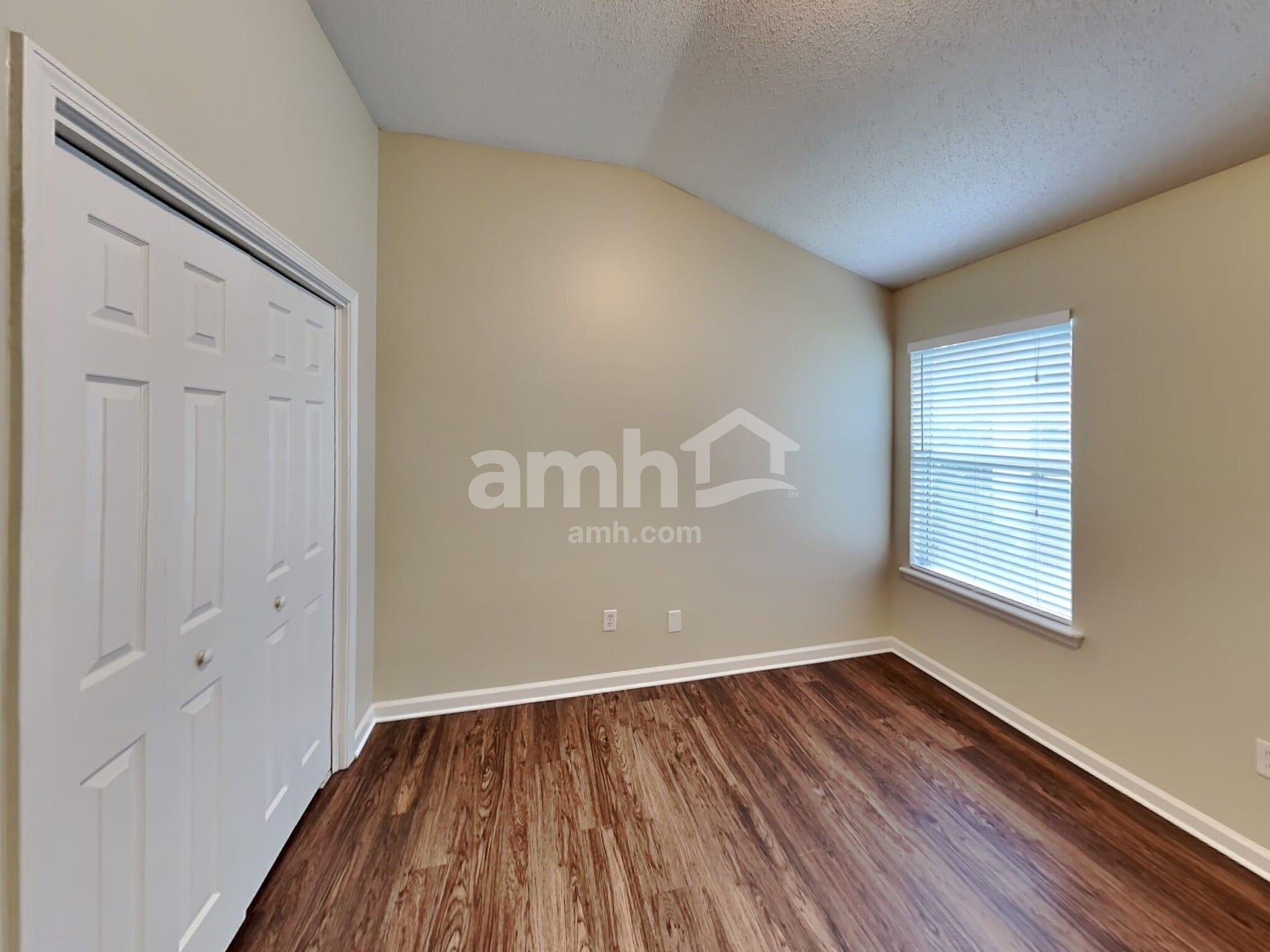 Building Photo - 2996 Centerwood Dr