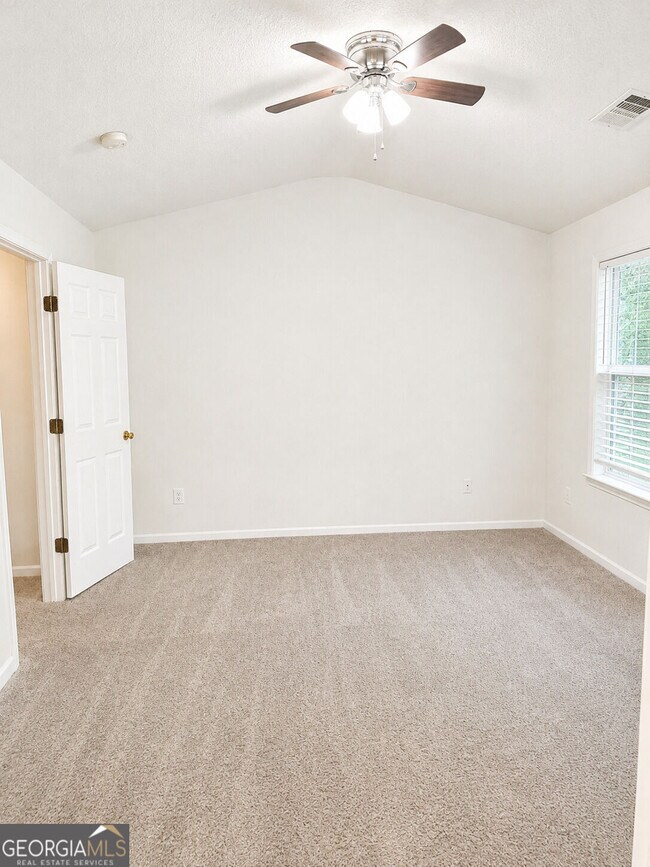 Building Photo - 9155 Nesbit Ferry Rd