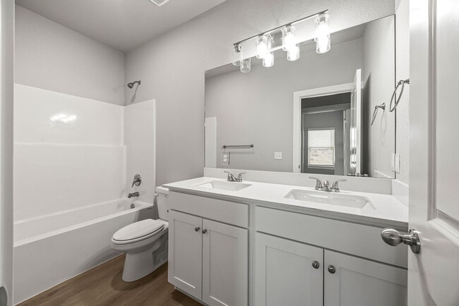 Building Photo - 1902 SW Poigai Ct