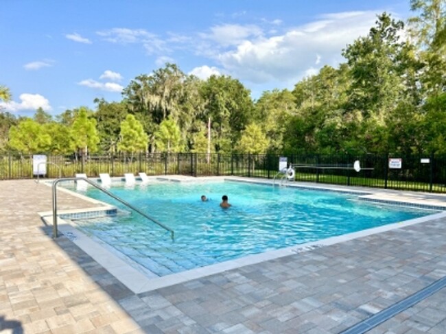 Building Photo - New Build 3Bed 2Bath Townhome in Kissimmee