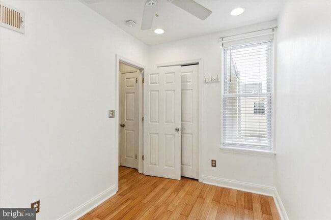 Building Photo - 1229 S 24th St