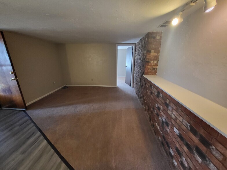 Living room - 306 Amabell St