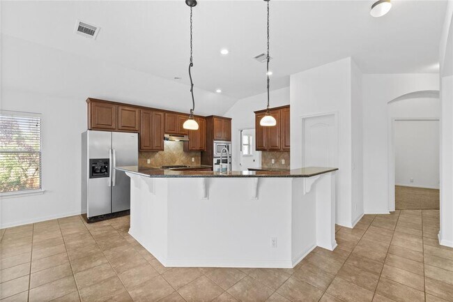 Building Photo - 250 Maeves Way
