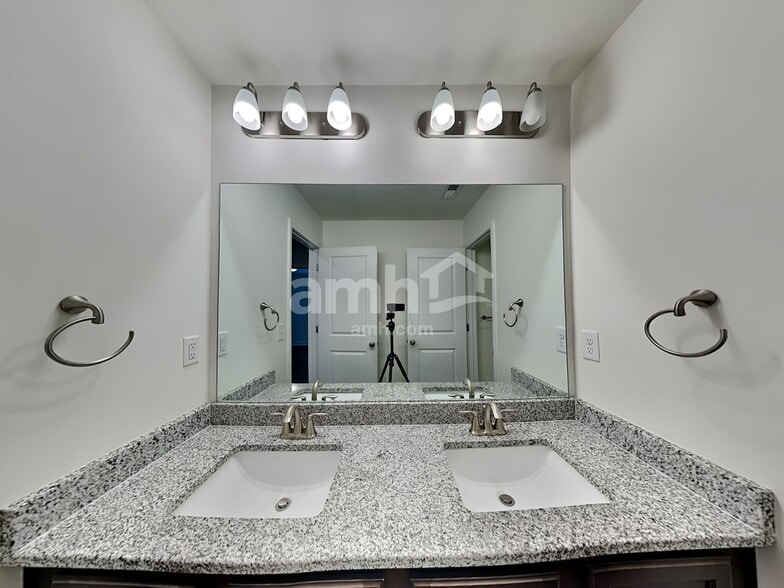 Building Photo - 1109 Ashlyn Ct