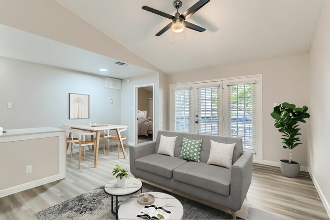 A2 Renovated - 1 Bed 1 Bath - Rise at Highland Meadows