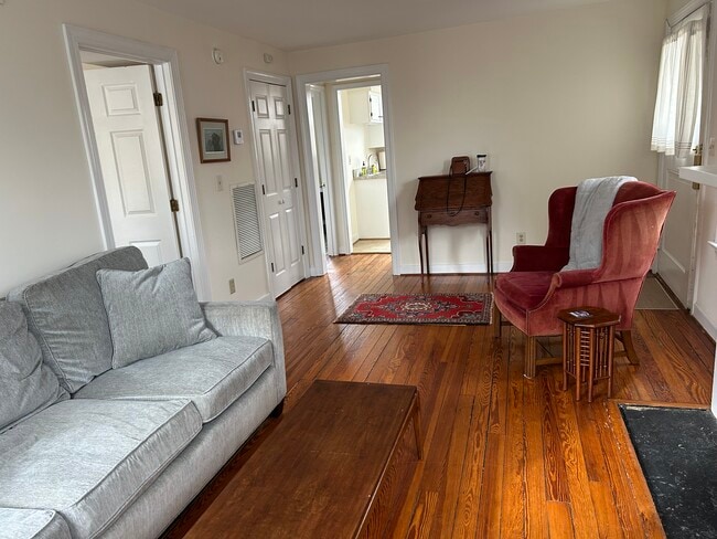 Living Room - 505 Hawke St