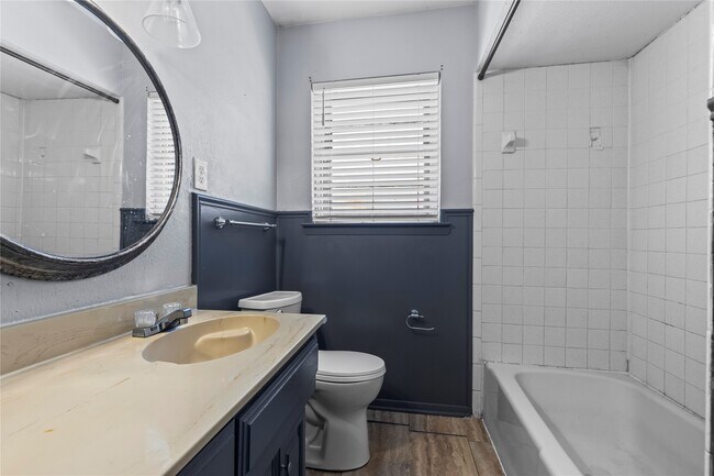 Building Photo - 1809 Westway Ave