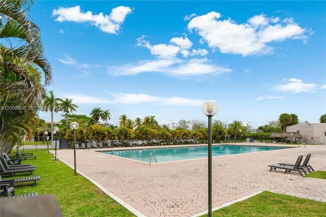 Building Photo - 8520 SW 133rd Avenue Rd