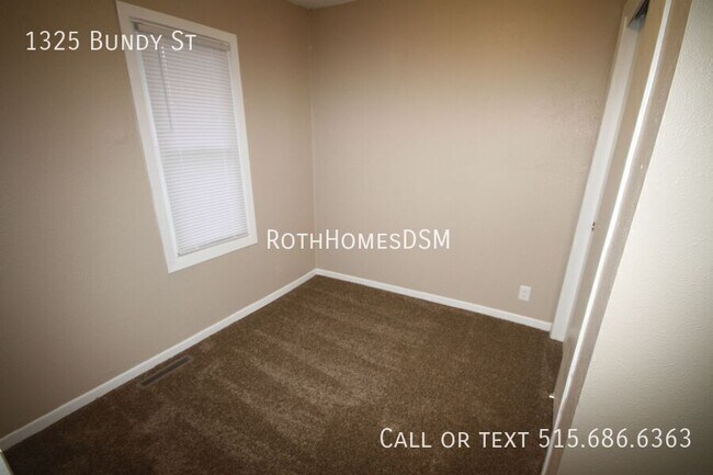 Building Photo - 1325 Bundy St