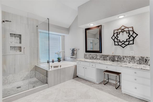 Building Photo - 4421 Oak Knoll Dr