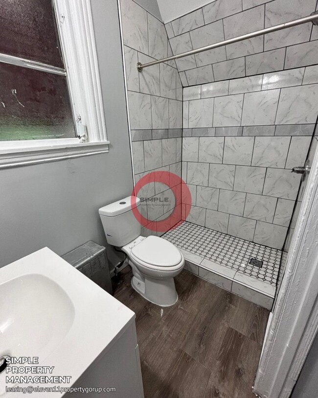 Building Photo - Fully renovated 3 bedrooms 1 bath House