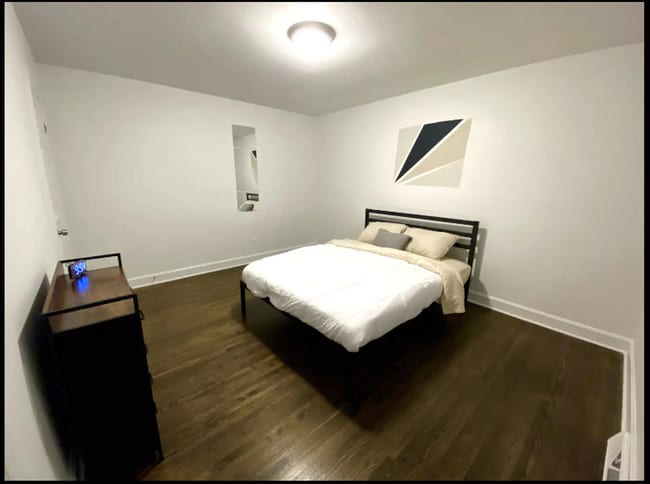 Building Photo - 6718-6720 Woodstream Duplex