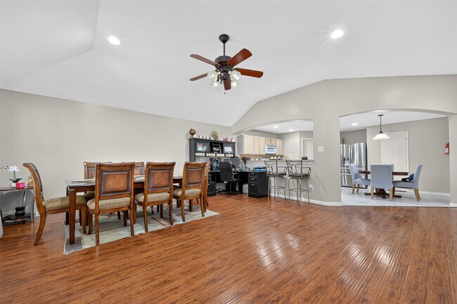 Building Photo - 21539 Olympic Forest Dr