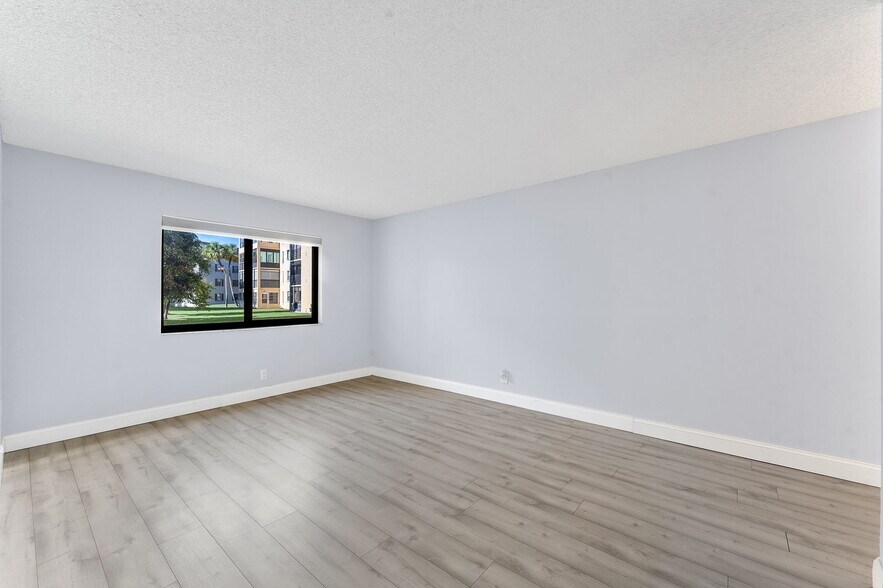 Building Photo - 9370 SW 8th St