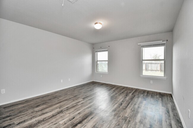 Building Photo - 5342 Prairie Dog Fork Ln