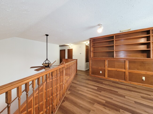 Building Photo - 2030 Creek Valley Ln