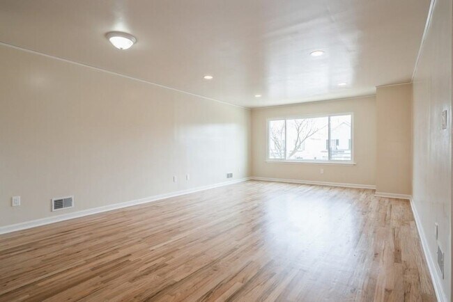 Building Photo - 603 Ocean Ave