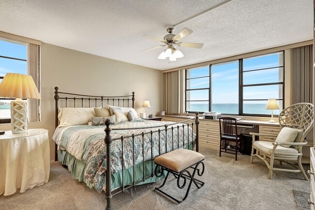 Building Photo - 840 Ocean Dr