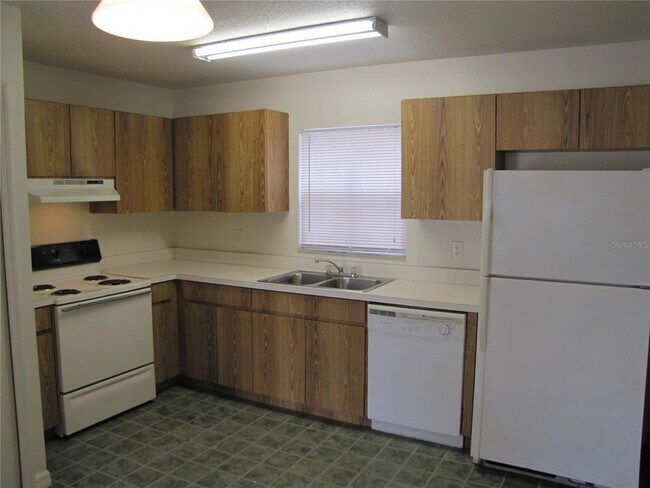 Building Photo - 3404 N Garrison St